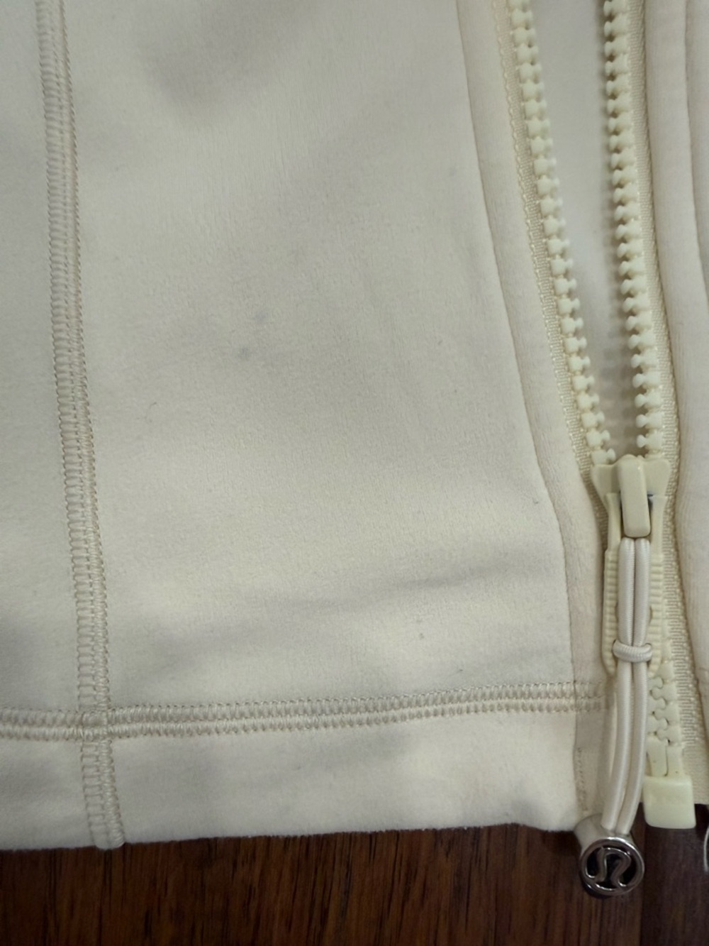 Lululemon buttercream/butter cream define jacket size 4 - Picture 4 of 6